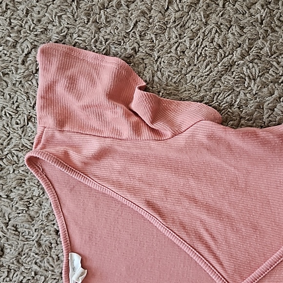 Cute mini! - Picture 3 of 8